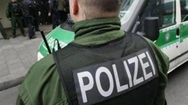 police_raid_germany_italy.jpg
